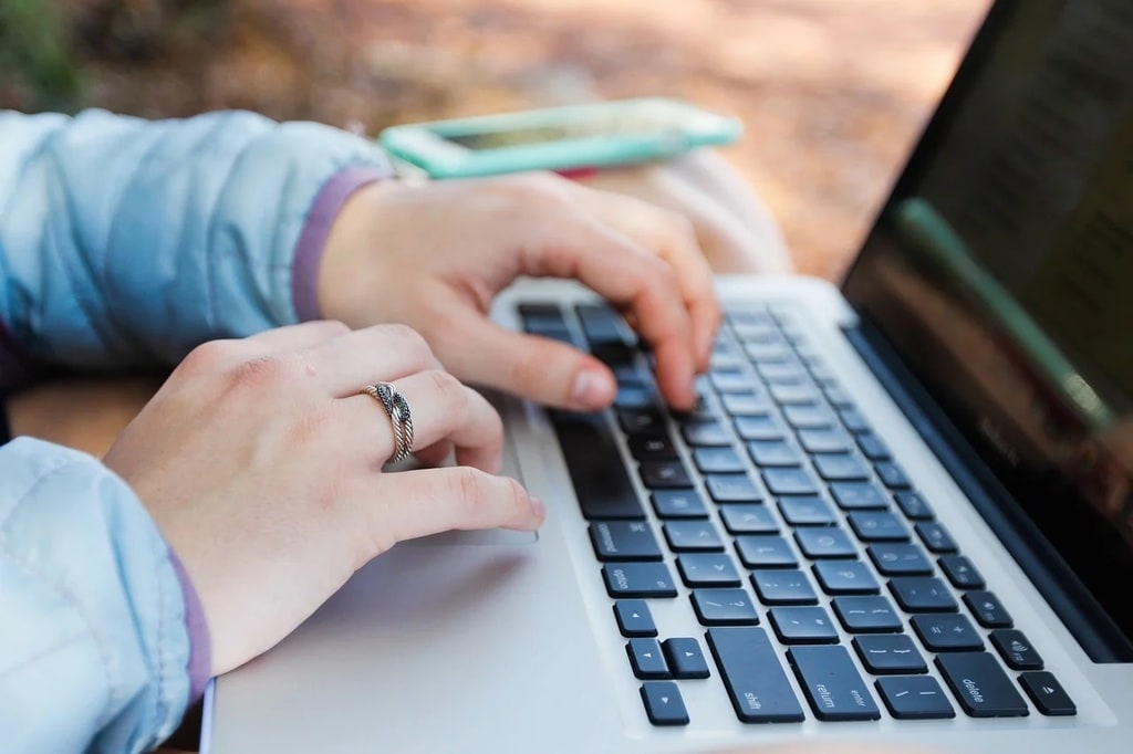 Simplifiez votre bilan comptable avec des outils en ligne gratuits